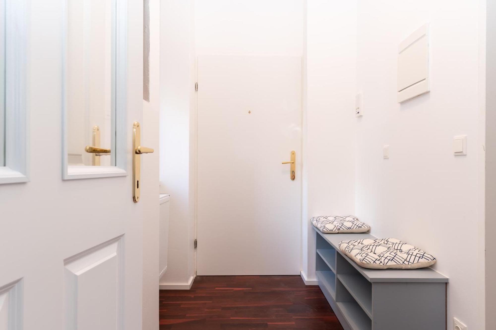 Comfortable Apartments Vienna 1100 With Contactless Check-In Room photo